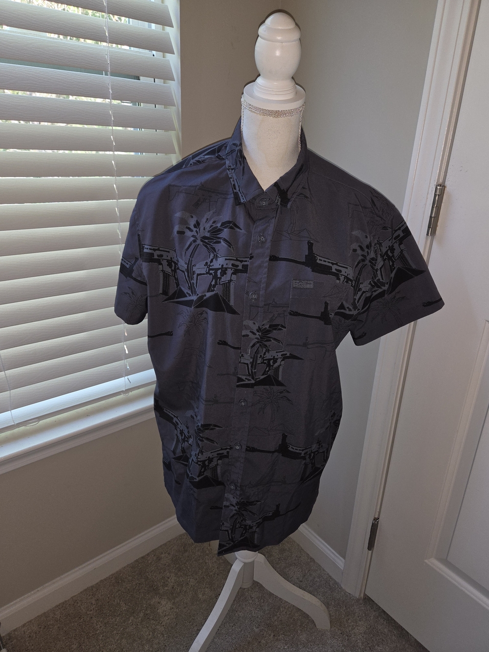 Men's Short-Sleeve Retro Rifle Tactical Palm And Rifles Shirt